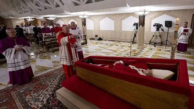 Papa'nın naaşı, Aziz Petrus Bazikilikası'na taşınacak