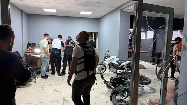 Polisle çatıştı, bacağından vuruldu: İntihara kalkıştı!