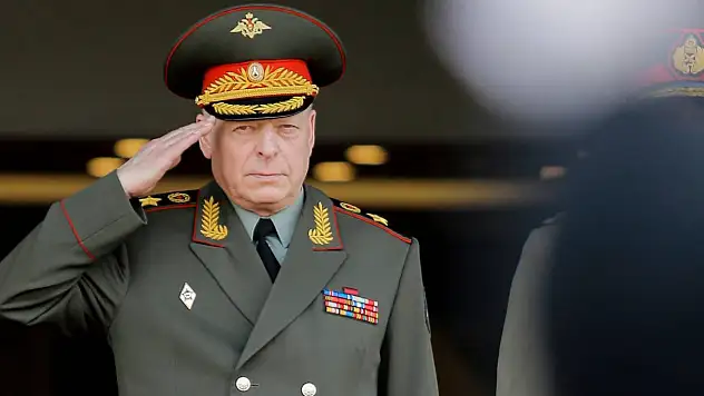 Putin, Kara Kuvvetleri Komutanı Salyukov'u görevden aldı