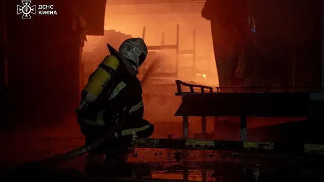 Rus ordusu Kiev'i vurdu: 2 ölü, 13 yaralı