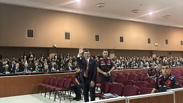 'Sahte diploma' Davasında Ara karar Ekrem İmamoğlu'nun Yargılandığı Dava 20 Ekim'e Ertelendi