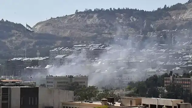 Şam'da arka arkaya patlama sesleri duyuldu