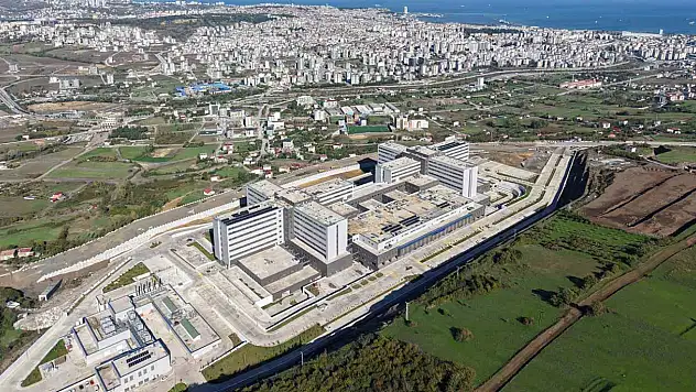 Şehir hastaneleri 8 yılda toplam 434 milyondan fazla muayene ile Türk sağlık sisteminin bel kemiği oldu