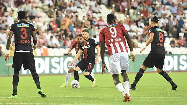 Sivasspor - Gaziantep FK maçının hakemi belli oldu