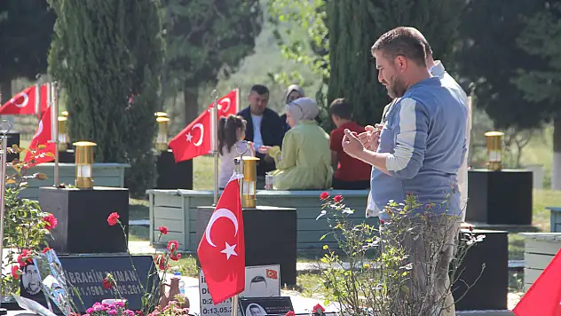 Soma Faciasının 11. Yılında 301 Madenci Mezarları Başında Anıldı