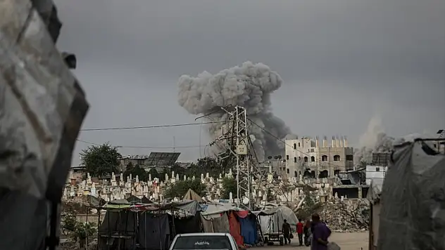 Soykırımcı İsrail Gazze'de fırın çevresini bombaladı: Çok sayıda ölü ve yaralı!