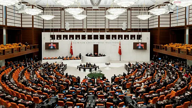 TBMM Genel Kurulu'nda Meclis Başkanlığı seçimi için oy kullanma işlemi başladı