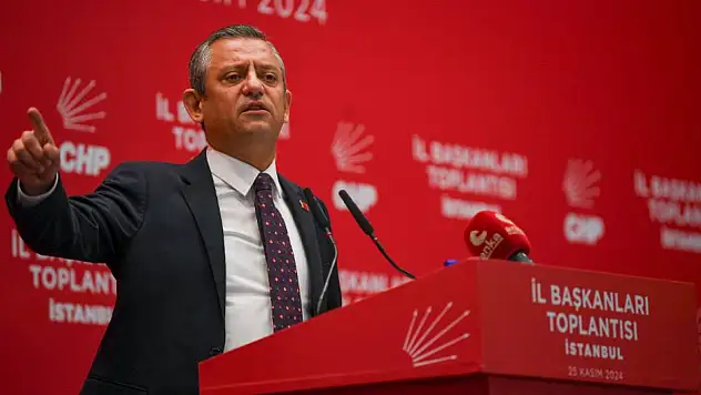 Teğmenler Tartışması Bitmek Bilmiyor! Özgür Özel'den Teğmenlerle İlgili Dikkat Çeken Açıklama!