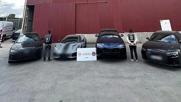 Ticaret Bakanlığı değeri 288 milyon lira olan 10 lüks araca el koydu