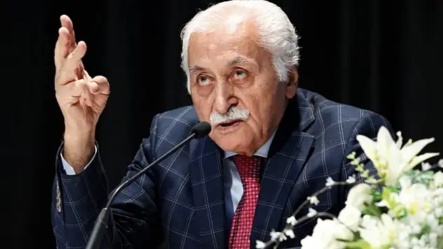 Türk edebiyatının Usta İsmi Yavuz Bülent Bakiler Vefat Etti