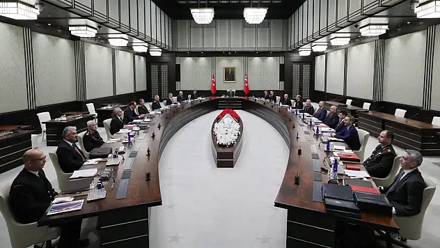 Türkiye'nin gizli anayasası "Kırmızı Kitap"ı güncelleniyor