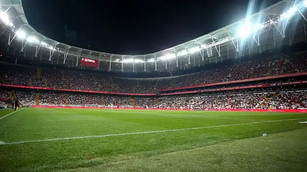 Türkiye - Romanya Maçına Beşiktaş Stadı Ev Sahipliği Yapacak