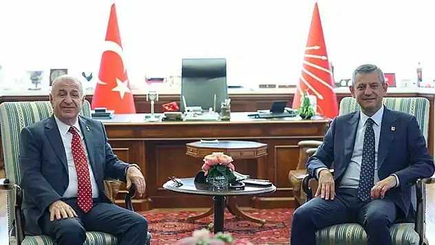 Ümit Özdağ, Özgür Özel'i ziyaret etti