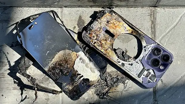 Ümraniye'de bir gencin cebindeki iPhone 14 Pro Max yandı!