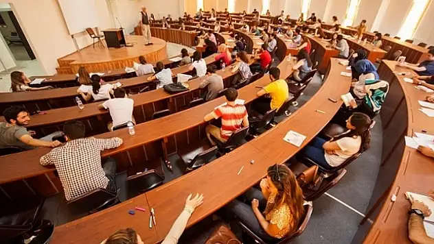 Üniversite 3 Yıl mı Olacak? YÖK Detayları Açıkladı