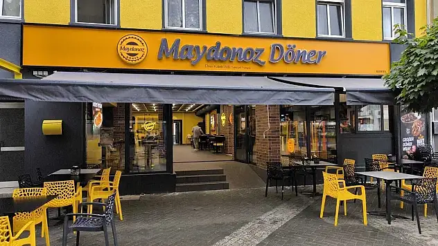Ünlü döner zinciri Maydonoz Döner satışta
