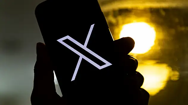 X'in şeffaflık güncellemesi muhalif hesapların konumlarını ortaya çıkardı