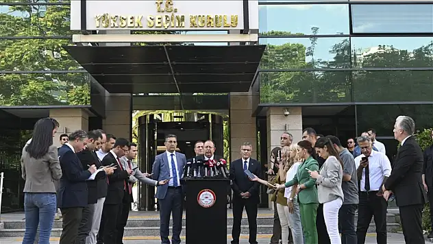 YSK, olağanüstü CHP İstanbul İl Kongresi'nin devamına karar verdi