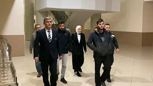 Zehra Kınık 2 Yıl 6 Ay Hapis Cezasına Çarptırıldı