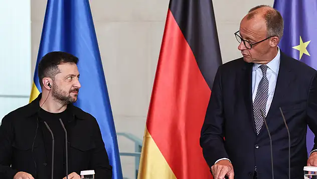 Zelenskiy: 'Putin blöf yapıyor, Ukrayna cephesinin her noktasında baskı kurmaya çalışıyor'