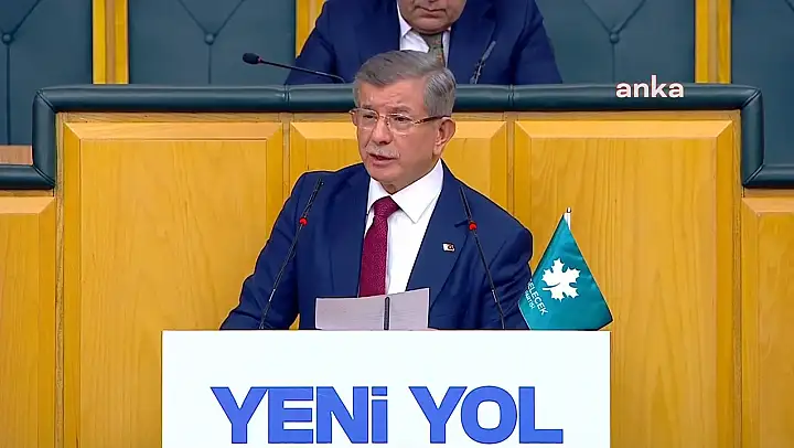 Ahmet Davutoğlu: 'Depremde bu halka bu cefayı çektirenlerden hesap sorulacak'