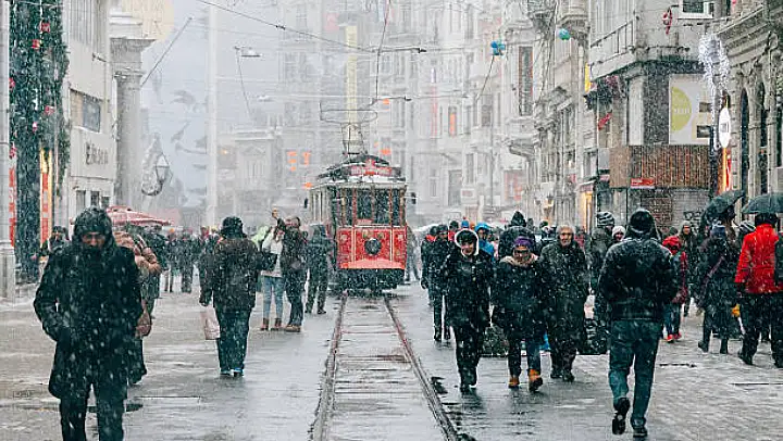 AKOM'dan İstanbul'a Çarşamba günü için uyarı!
