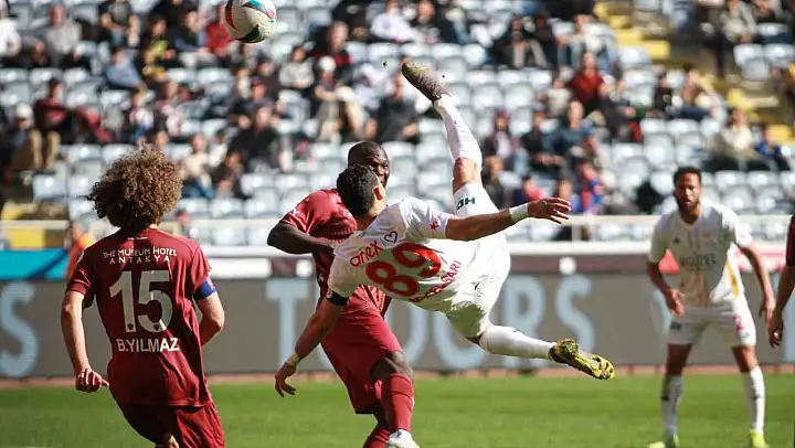 Antalyaspor, Hatayspor'u Deplasmanda  3-2 Mağlup Etti