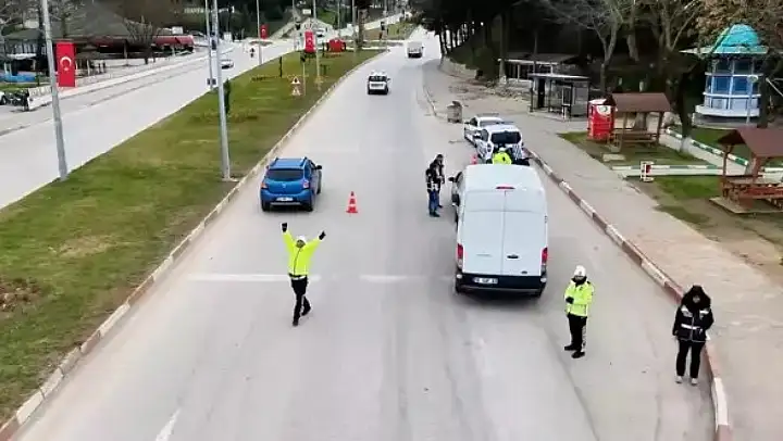 Bayram tatilinin ilk 2 gününde trafik kazalarında 19 kişi hayatını kaybetti