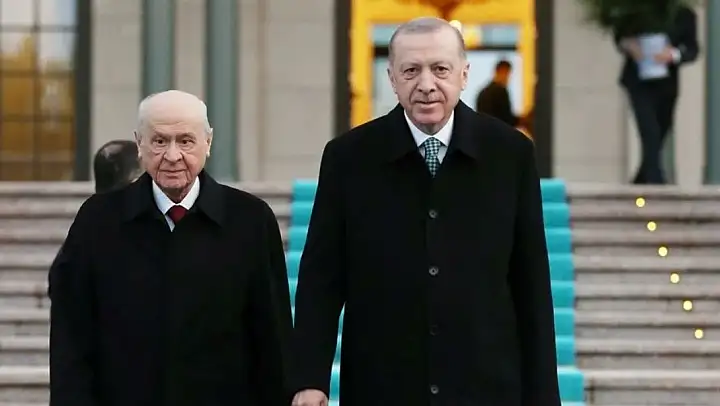 Cumhurbaşkanı Erdoğan, mesaiye başlayan Bahçeli ile telefonda görüştü! İşte görüşmenin detayları