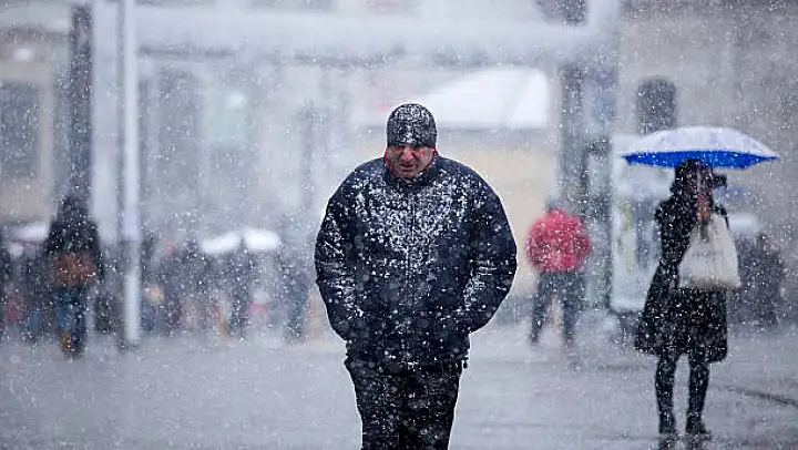 Kar Geliyor: Meteoroloji'den İstanbul Dahil 10 İle Sarı Kodlu Uyarı!