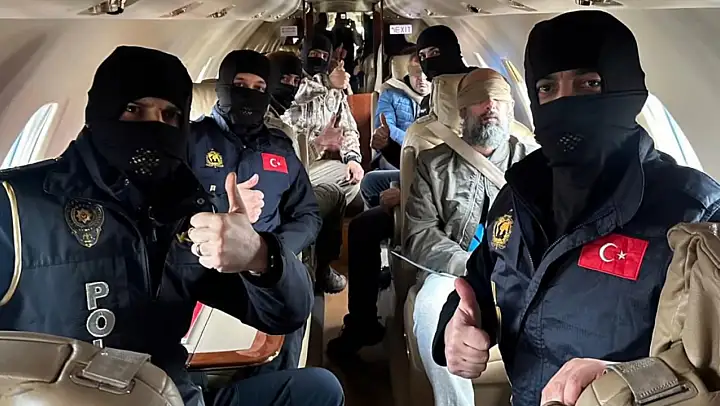 Kırmızı Bültenle Aranan Sinan Memi ve Atakan Avcı Türkiye'ye Getirildi