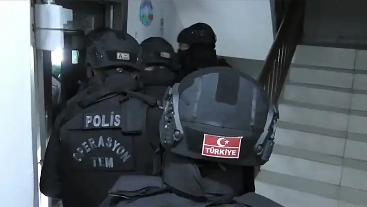MERCEK-28: Bursa'da Silah Kaçakçılığı Operasyonu, Çok Sayıda Silah Ele Geçirildi