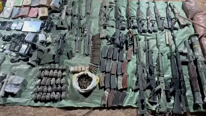 Pençe-Kilit operasyonu bölgesinde çok sayıda silah ve mühimmat ele geçirildi