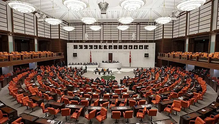 TBMM'de otel yangınına ilişkin Meclis Araştırması açılmasına yönelik önergeler görüşülecek