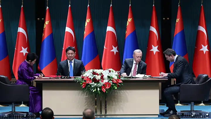 Türkiye ve Moğolistan arasında 10 anlaşma imzalandı