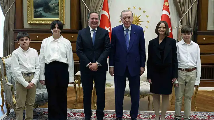Cumhurbaşkanı Erdoğan’a 3 Ülkenin Büyükelçisinden Güven Mektubu