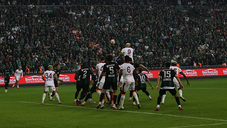 Kocaelispor, Galatasaray’ı Devirdi! Sarı-Kırmızılıların Yenilmezlik Serisi Sona Erdi
