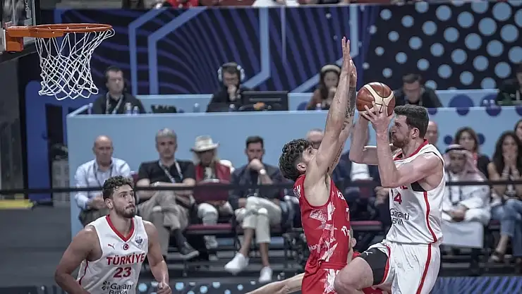 12 Dev Adam Yarı Finalde