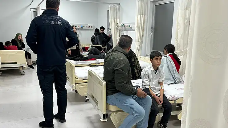 120 öğrenci gıda zehirlenmesi şüphesiyle tedavi altına alındı