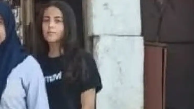 15 yaşındaki çocuk, silahla oynarken ablasını vurdu!