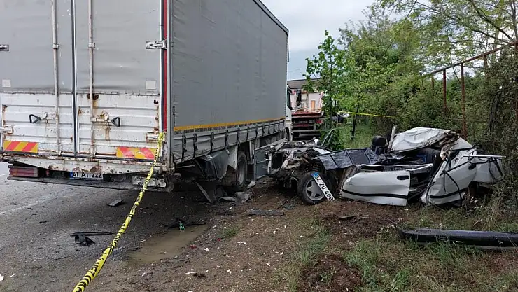 16 Kez Ehliyetsiz Araç Kullanan Genç Duran Kamyona Vurması Sonucu Hayatını Kaybetti