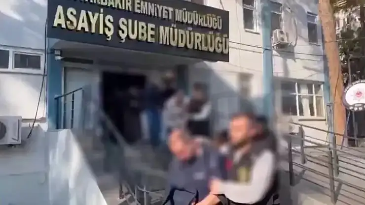 229 milyon liralık vurgun: 413 farklı suçtan aranan örgüt lideri Diyarbakır'da yakalandı!