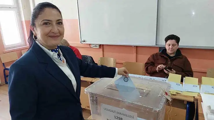 25 Yıldır Rakibi Olmayan Bayan Muhtar Adayı