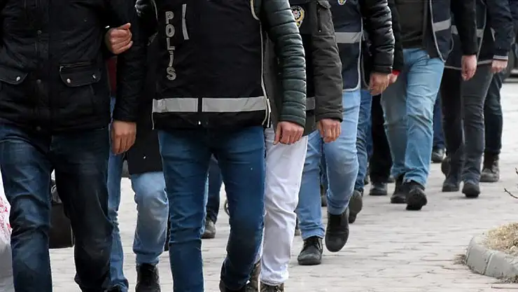 28 İlde FETÖ Operasyonu: 44 Kamu Görevlisine Gözaltı