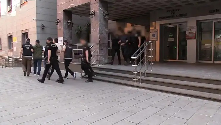 47 İlde Uyuşturucu Tacirlerine Yönelik Narkoçelik-23 Operasyonu: 445 Gözaltı