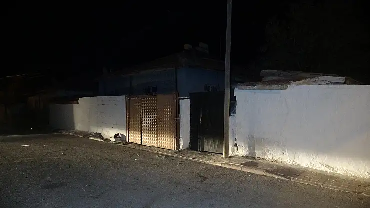 47 kere bıçakladı, komşular içeri giremedi