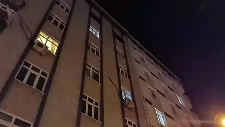 7 katlı bina duvarlarından çatlama sesleri! Bina boşaltıldı