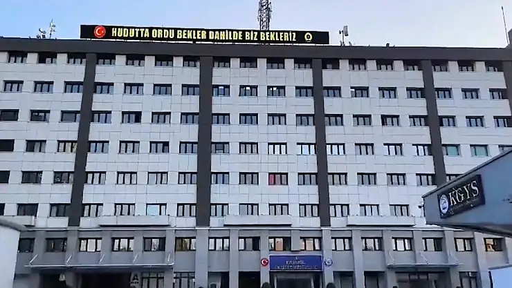 8 İlde 'Yasa dışı bahis' ve 'Çevrim içi çocuk müstehcenliği ve tacizi' operasyonu