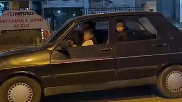 8 Yaşındaki Çocuk Direksiyonda! O Anlar Kamerada