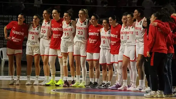 A Milli Kadın Basketbol Takımı Gururlandıran Zafer: İzlanda'yı da yenerek 5'te 5 yaptı